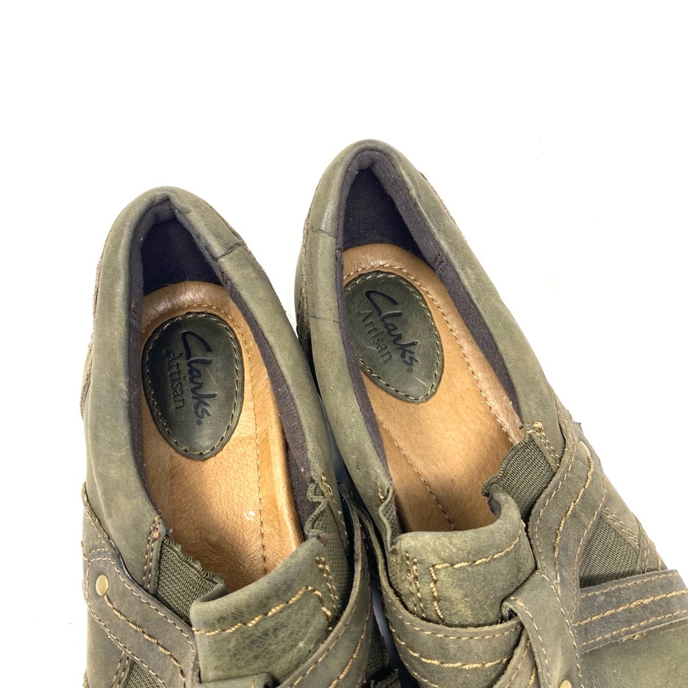 Clarks Slip Ons - Picture 7 of 8